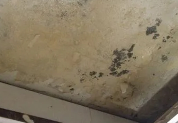 望谟阳台漏水维修公司分享下望谟卫生间渗水维修需要注意哪些问题。